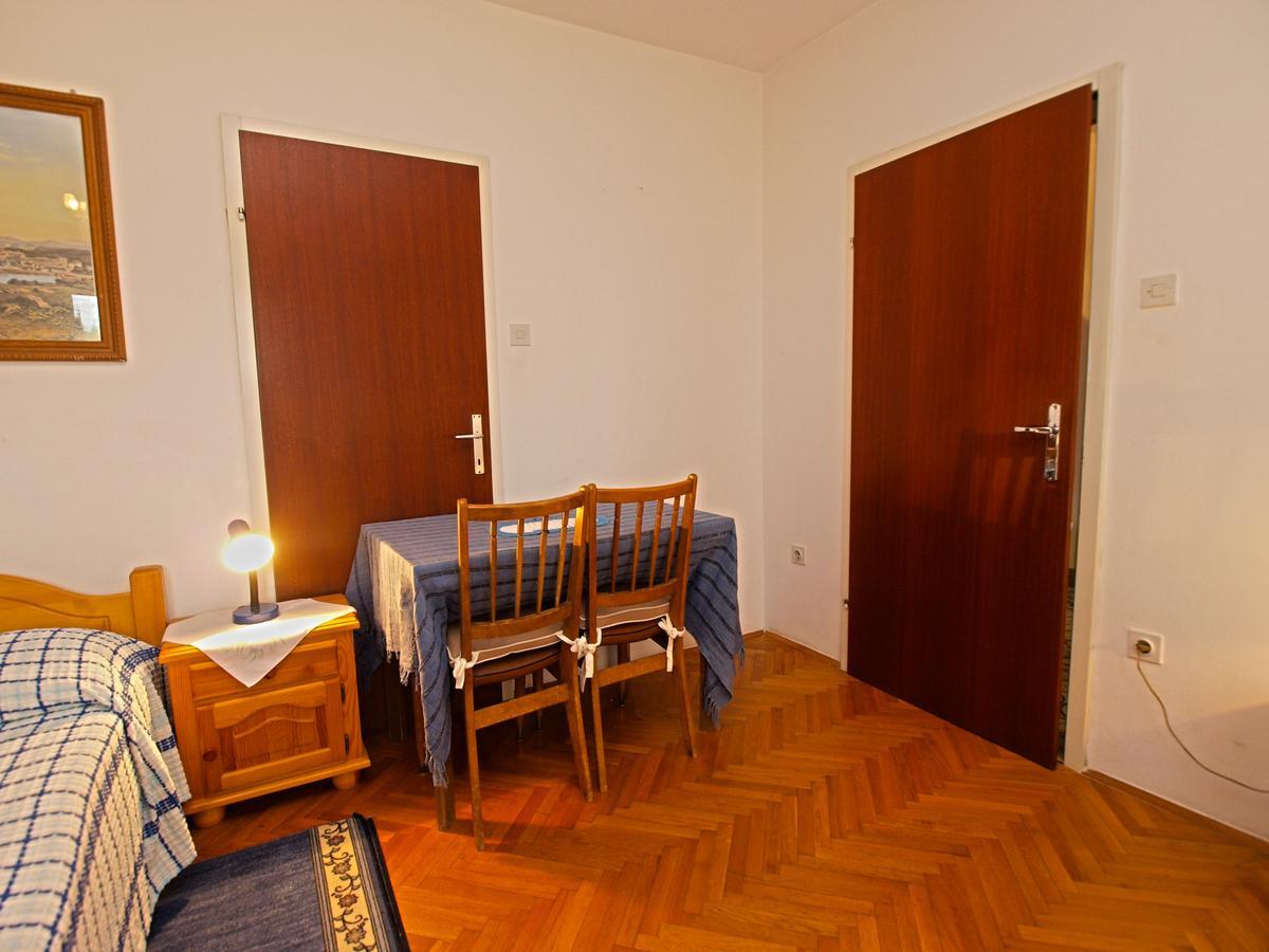 Gostinjska kuća Milan 1370 3*